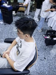 -藤野造型专业烫染接发