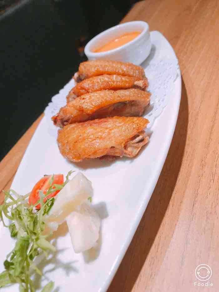 悦丽怡景西餐厅(曼哈顿店)-"酸菜鱼味道不错,三杯鸡好吃,环境也好.