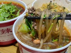-郎吞虎咽酸辣粉(第一桥店)