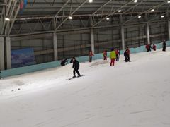 -乔波室内滑雪场