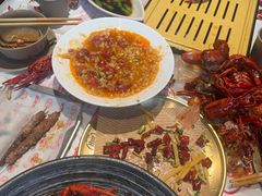 -肥肥虾庄·金牌油焖大虾(杨园滨江时代walk店)