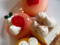 -圣丰索菲特·2 On 988 Café 自助餐厅