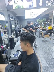 -藤野造型专业烫染接发