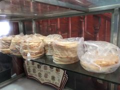 -烤肉小伙烤肉店