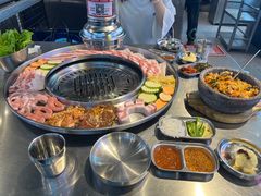 -哈哈碳都·牛肋条无限自助烤肉(台江万达店)