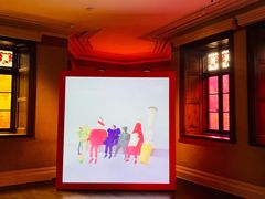 -Nathalie Djurberg与Hans Berg“牛皮纸包裹的月亮”-Prada荣宅当季展览