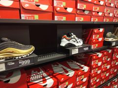 -NIKE上海青浦换季优惠店