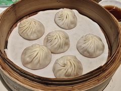 黑猪鲜肉小笼包-桂满陇·手作小笼包&江南叫花鸡(中山公园店)
