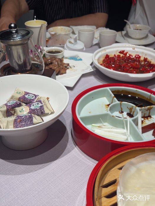 千百味红餐厅·江西菜(绿地双子塔店)图片