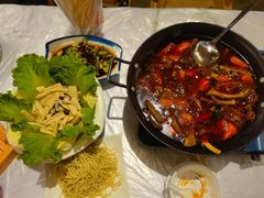 -霄汉牛三鲜湖北砂锅菜(万松园2店)