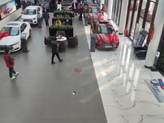 -上海华裕比亚迪4S店