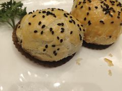 广式皮蛋酥-广东胜利宾馆西关粤中餐厅