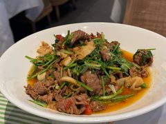 香菜摔打鲜牛肉-桂满陇·杭州小馆(巴黎春天浦建店)