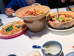 -八府香鸭·啫啫煲(华山路店)