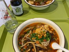 -丽丽三鲜螺蛳粉(田林路店)