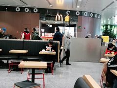 大堂-麦当劳(北京大兴机场二层国内到达(安检外)店)
