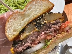 -三勾JJJ Burger&Coffee(梅溪湖店)