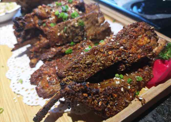 福苗小骆驼烧烤(中关村店)-"一家新型烧烤店不同于以往的烤串店,有点