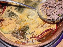 -洱火云南酸菜牛肉火锅(石景山当代商城店)