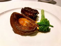文火澳洲小牛肉配五头鲜鲍-Yan Ting 宴庭中餐厅(上海静安瑞吉酒店)