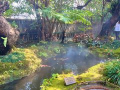 -Chom Cafe and Restaurant