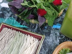 -慢丽江·云南野生菌土鸡锅(西山店)