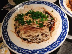 葱油三虾拌面-老头儿油爆虾·知味杭州(爱琴海购物中心)