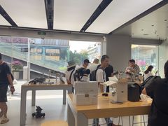 -DJI大疆(深圳华强北曼哈授权体验店)