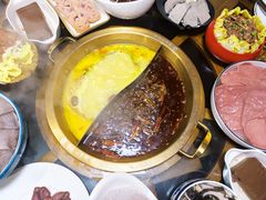 -小天鹅火锅·一线江景洪鼎旗舰店(洪崖洞店)