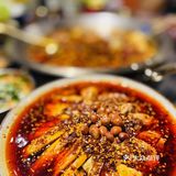 美味出圈的人气排队王贡椒鱼火锅