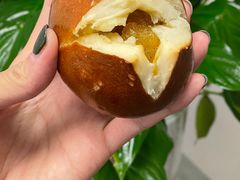 凤梨碱水-yeast面包店