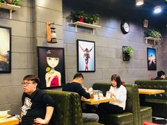 大堂-愉肴麻辣香锅(中山路店)