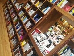 -百新书局(尚悦湾店)