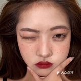 Jennie复古雀斑仿妆  | 这种红唇妆好显嫩哦