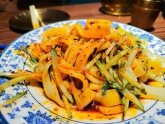 秘制凉皮-柴窝堡22号辣子鸡·传承新疆菜