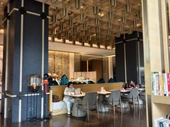 -大堂吧·雪茄吧·威士忌·下午茶(深圳机场希尔顿逸林酒店)