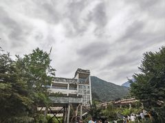 -四川汶川特大地震漩口中学遗址