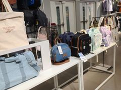 -唯品会(北京国瑞城店)