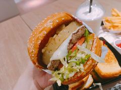 -The Habit Burger Grill 哈比特汉堡(复兴soho店)