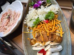 -老牌坊云南鱼豆花火锅(哈西万达店)