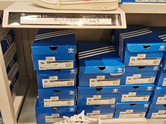 -阿迪达斯(八方汇精品优惠店)