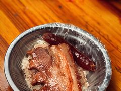 -梁阿婆廿年老牌扣肉糯米饭
