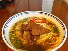 -矮子粉店1985·长沙米粉(湘春路店)
