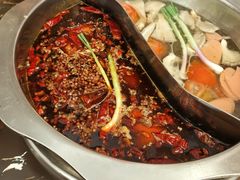 -艾嬢七八九老火锅(37年李子坝店)