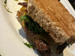-JINNS锦时 steak&pizza(浸信会礼拜堂旧址店)