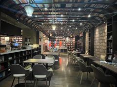 -钟书阁(松江泰晤士小镇店)