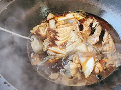 灶台鱼炖豆腐干豆角-北京龙庆四季香农家饭庄·灶台鱼·碳烤虹鳟鱼(龙庆峡店)