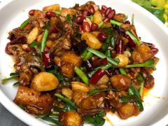 饵块焖鸡-蔼若春.传承三十年云南菜(金碧公园店)