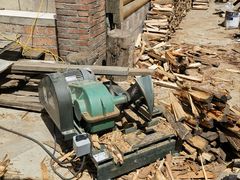 -粘豆包柴火铁锅炖