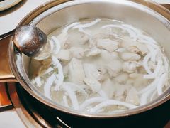 -喃喃椰·糟粕醋·椰子鸡火锅(七堡花园店)